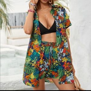 Worn once tropical style dress great for vacation